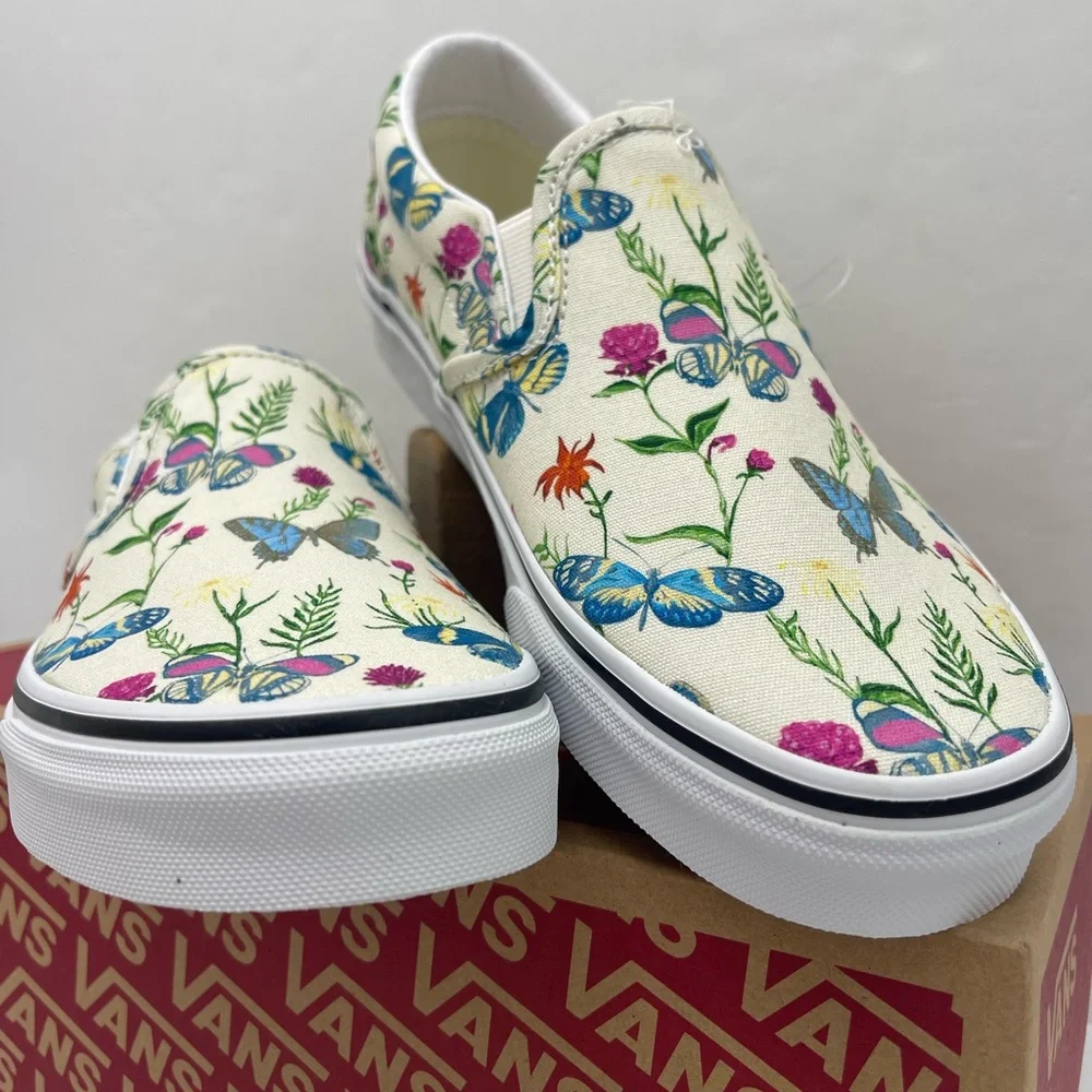 Vans Men’s Classic Slip-On
Butterfly Floral Marshmallow Sneakers 
VN0A5AO8UC0 - Picture 11 of 16